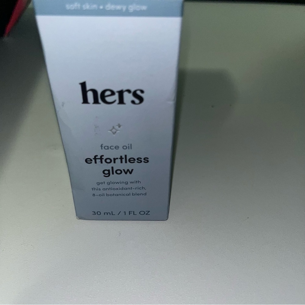 hers effortless glow face oil